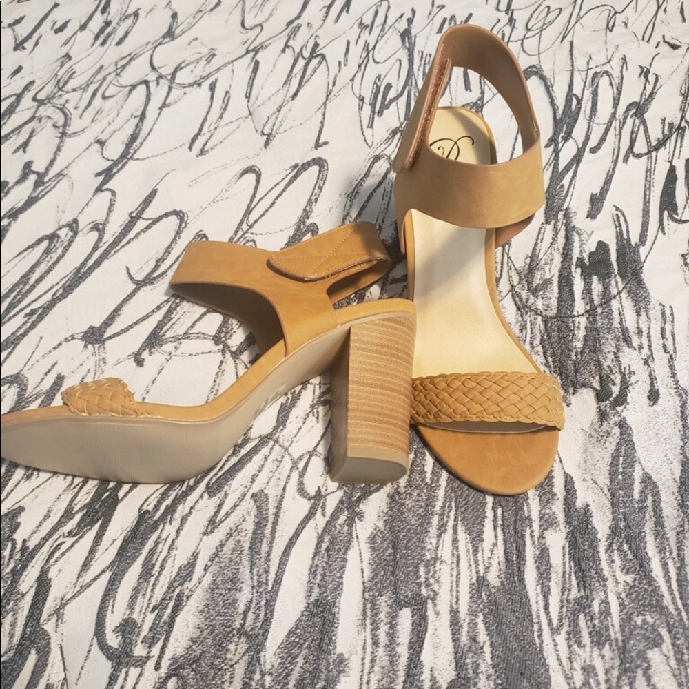 Tan heels